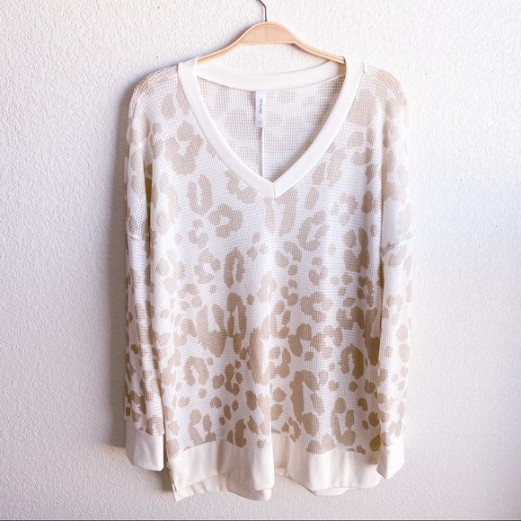 HONEYME Leopard Print Knit Long Sleeve Top - Picture 9 of 11